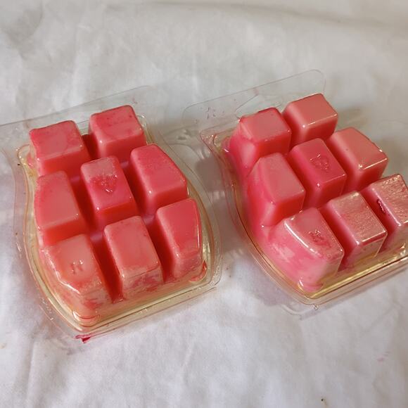 Scentsy Bar HAPPY BIRTHDAY 3.2 oz Authentic(Set of 2) scented wax - Picture 3 of 5